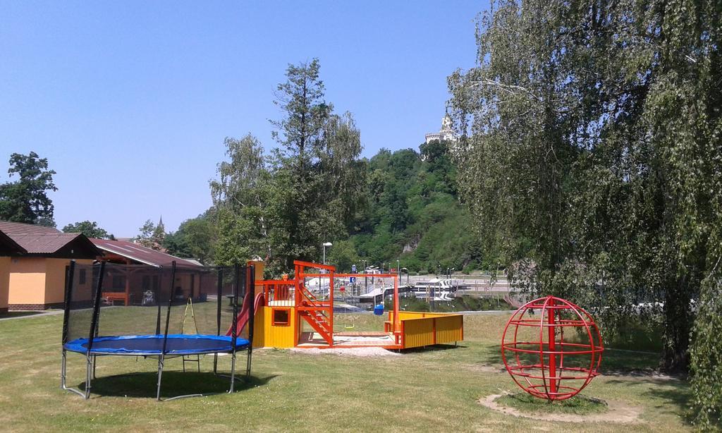Вилла Sportcentrum Dvorak Глубока-над-Влтавой Экстерьер фото